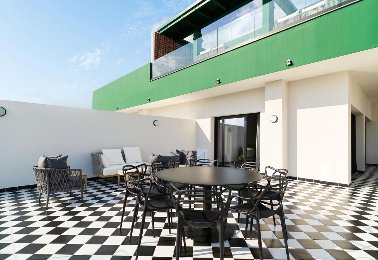 Liv The City Suites Adults Only لارنكا المظهر الخارجي الصورة