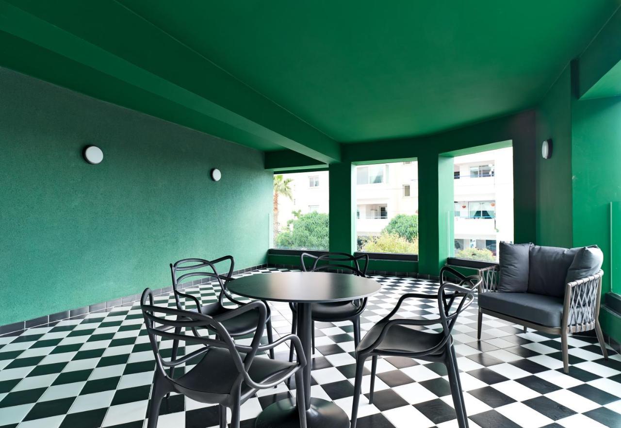 Liv The City Suites Adults Only لارنكا المظهر الخارجي الصورة