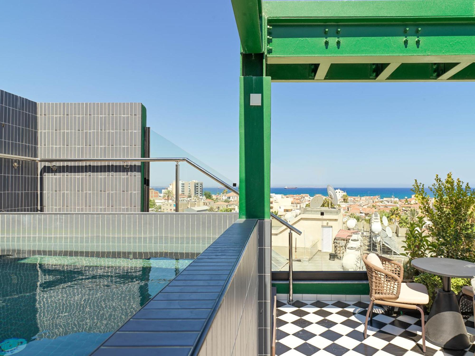 Liv The City Suites Adults Only لارنكا المظهر الخارجي الصورة