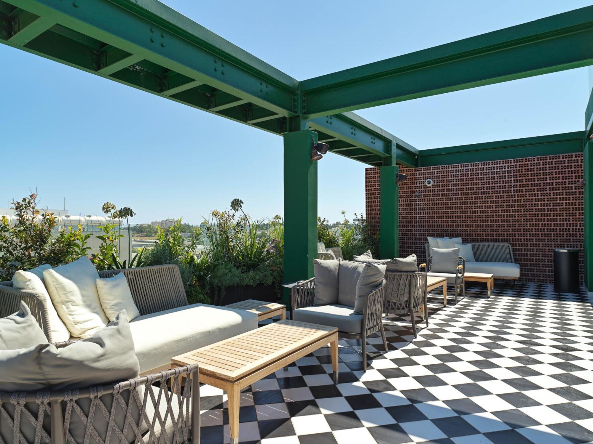 Liv The City Suites Adults Only لارنكا المظهر الخارجي الصورة